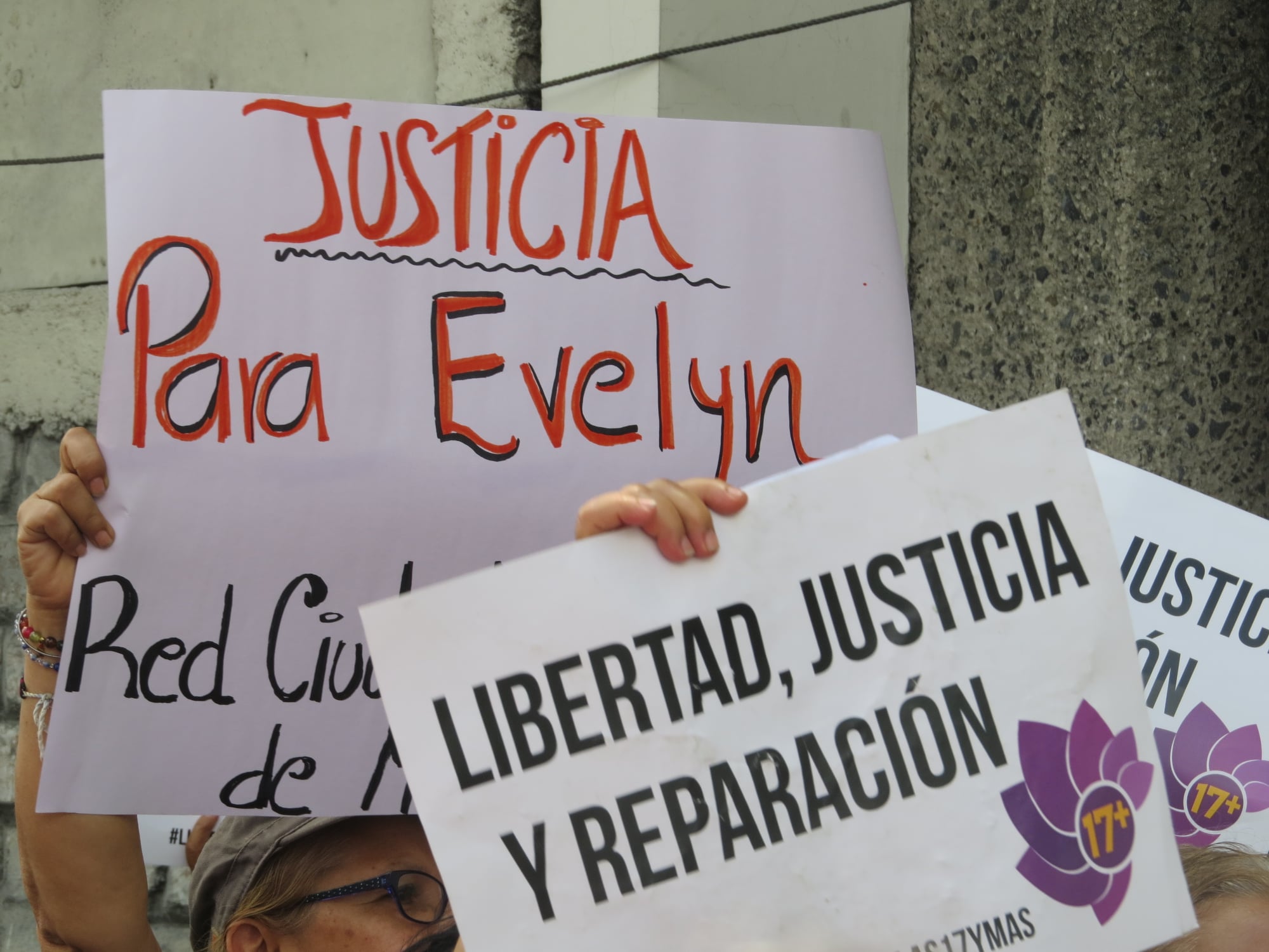 Persecución Evelyn Persecución Evelyn