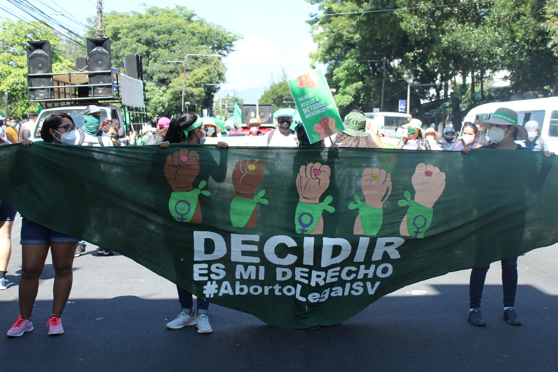 La rigurosa prohibición del aborto en El Salvador: Donde el aborto es un  crimen | Heinrich Böll Stiftung - San Salvador | El Salvador | Costa Rica |  Guatemala | Honduras | Nicaragua